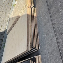 ベニヤ板の廃材 無料で差し上げますの画像