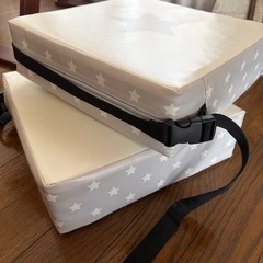 ベビー　ダイニング　チェア　木製　クッション　セットの画像