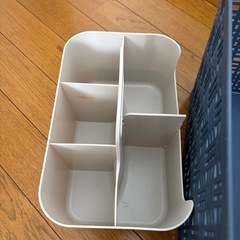 プラスチックケース2個の画像