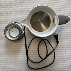 TIGER タイガー　電気ケトル　湯沸かし　キッチン用品　お湯の画像