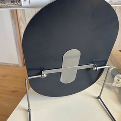 LEDライト付き卓上ミラーの画像