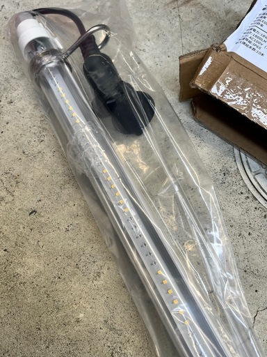 防雨タイプ　植物育成用LEDライト　約18w相当　未使用　