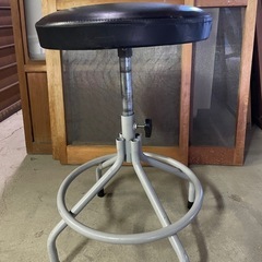 回転椅子　丸椅子　【１脚440円】中古品の画像