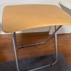 折りたたみテーブル(決まりました)の画像