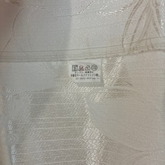 【平日割引】カーテン　白　丈144 幅100 2枚セット　花柄刺繍の画像