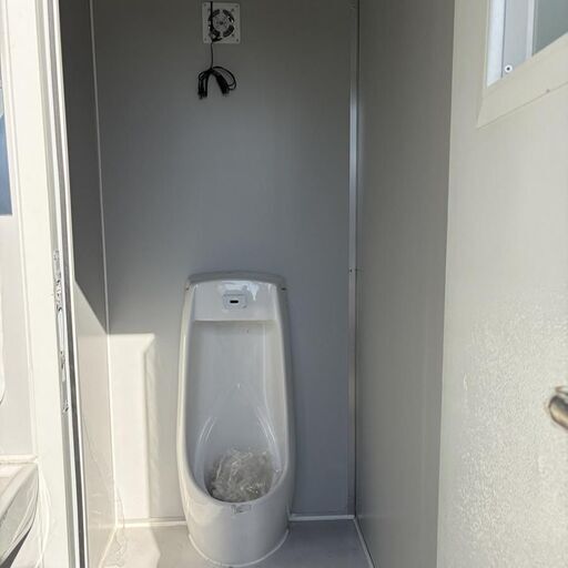 仮設トイレ 簡易水洗 2.1*2.1*2.25m 工事現場 建築現場 公園 置場 アウトレット 洗面台付き シャワー付き 直接引き取り可能 全国配送OK