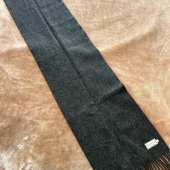 バーバリーBURBERRYマフラー ストール ショール スカーフgray グレイグレー灰色無地ロゴ カシミヤカシミア100％レディース（lady's LADYS）女性用、婦人 ウィメンズ（women’s） メンズ（men’s）男性用、紳士 ユニセックス男女兼用の画像