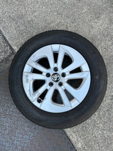 プリウス50純正15インチホイールノーマルタイヤセット
