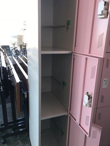 ジャングルジャングル貝塚店　9人用ロッカー　ピンク　鍵付き　オフィス　スポーツジム　貝塚市　二色浜　リサイクルショップ