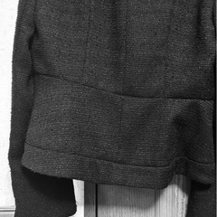 ラメが織り込まれたノーカラージャケット新品の画像