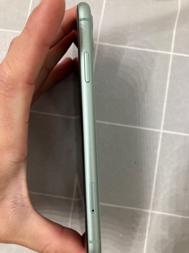 iPhone 11  64GB