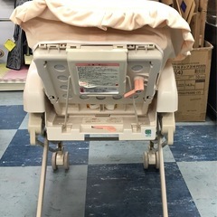 ジモティ割引有★【ジャングルジャングル岸和田店】アップリカ　ハイローチェア　南大阪 岸和田市 貝塚市 泉佐野市 和泉市 忠岡町 熊取町の画像