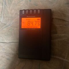 パナソニック 通勤ラジオ FM/AM 2バンド ワイドFM対応 アンテナ機能付き充電台付属 ブラック RF-ND380RK-Kの画像