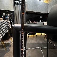 【美品早い者勝ち】おしゃれブラックカウンターチェア4脚｜BAR・カフェ・店舗用 の画像