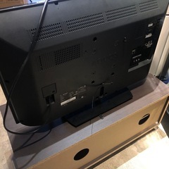 SHARP 液晶カラーテレビ　32インチ　テレビ台　セットの画像