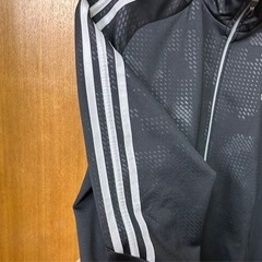 adidas  ジップアップジャケット　レディースSサイズの画像