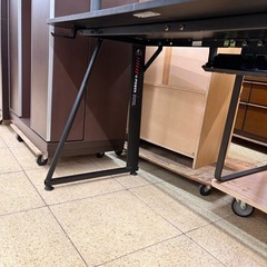 《リユースマン倉敷》ゲーミングテーブル パソコンデスク机 勉強机の画像