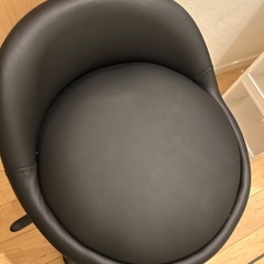 回転いす　高さ調節可能。の画像