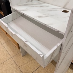 《リユースマン倉敷》大理石風 受け付け台 韓国風 エステ・ネイル サロン 家具の画像