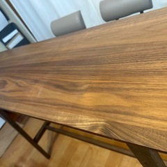 【今週限定・美品】木目調ハイテーブル＆チェア2脚セット（定価約2.4万円相当）の画像