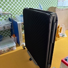 折りたたみベットの画像