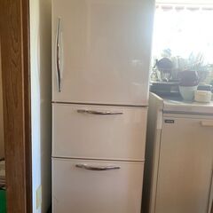 【差し上げます】日立冷凍冷蔵庫R-S27CMVの画像