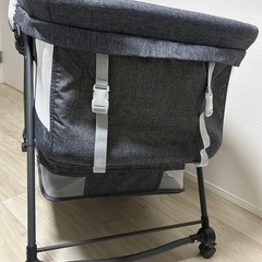 ベビーベッドの画像