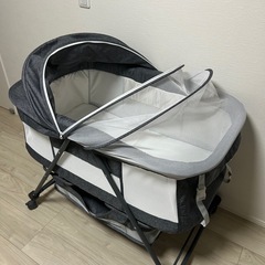 ベビーベッドの画像