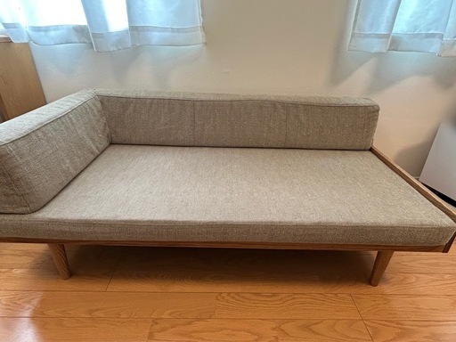 【予約中】
MOMO NATURAL（モモナチュラル）北欧ナチュラルソファ｜155cm｜三軒茶屋｜引き取り