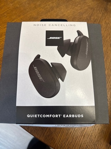 【お取引中  
1万円】BOSE QuietComfort Earbuds（付属品完備・動作良好・除菌清掃済）