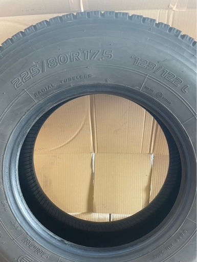 225/80R17.5 スタッドレスタイヤ　6本セット