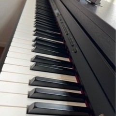 ROLAND HP503 椅子付きの画像