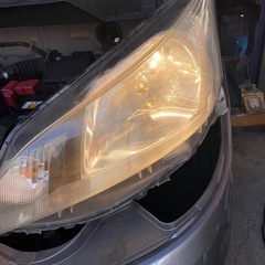 NV200ヘッドライト左右の画像