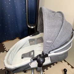 ベビーベッドの画像