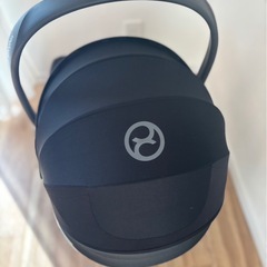 Cybex Cloud T i-Size サイベックス チャイルドシート ベビーシート ベース付き 新生児 説明書ありの画像