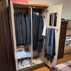 洋服タンスの画像
