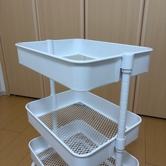 ニトリ 高さ調整ができるスチールワゴン トロリ3 コンパクト（ホワイト）の画像