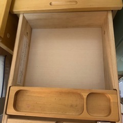 学習机と椅子の画像