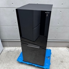 322⭐️2024年製美品★シャープ　冷蔵庫　右、左開き　ブラック　黒　ガラス扉の画像