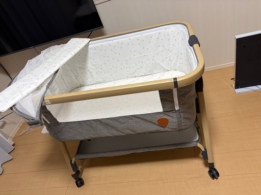HZDMJグレーのベビーベッド　引き取り