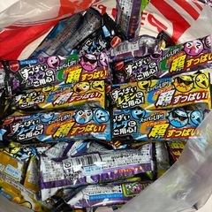 70個すっぱいフーセンガム3種詰め合わせの画像