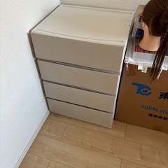 衣装ケースの画像