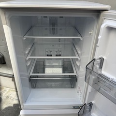 353⭐️2025年製美品★三菱電機 冷蔵庫　自動霜取り　ホワイト　一人暮らしの画像