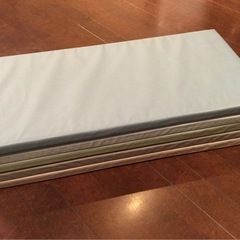 IKEA　折りたたみ式ジムマット　の画像