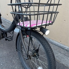 ブリヂストン　電動アシスト自転車　bikke バッテリー充電器付きの画像