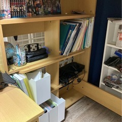 勉強机、本棚、チェスト付きロフトベッドの画像