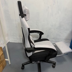 05番未使用品 組立済み Dowinx ゲーミングチェア ファブリック 通気性 幅広座面 オフィスチェア デスクチェア オットマン付きの画像