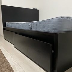 セミダブルベッドの画像