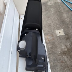 v125 純正新品リアフェンダーの画像