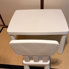 IKEA  マンムット子供用テーブルの画像